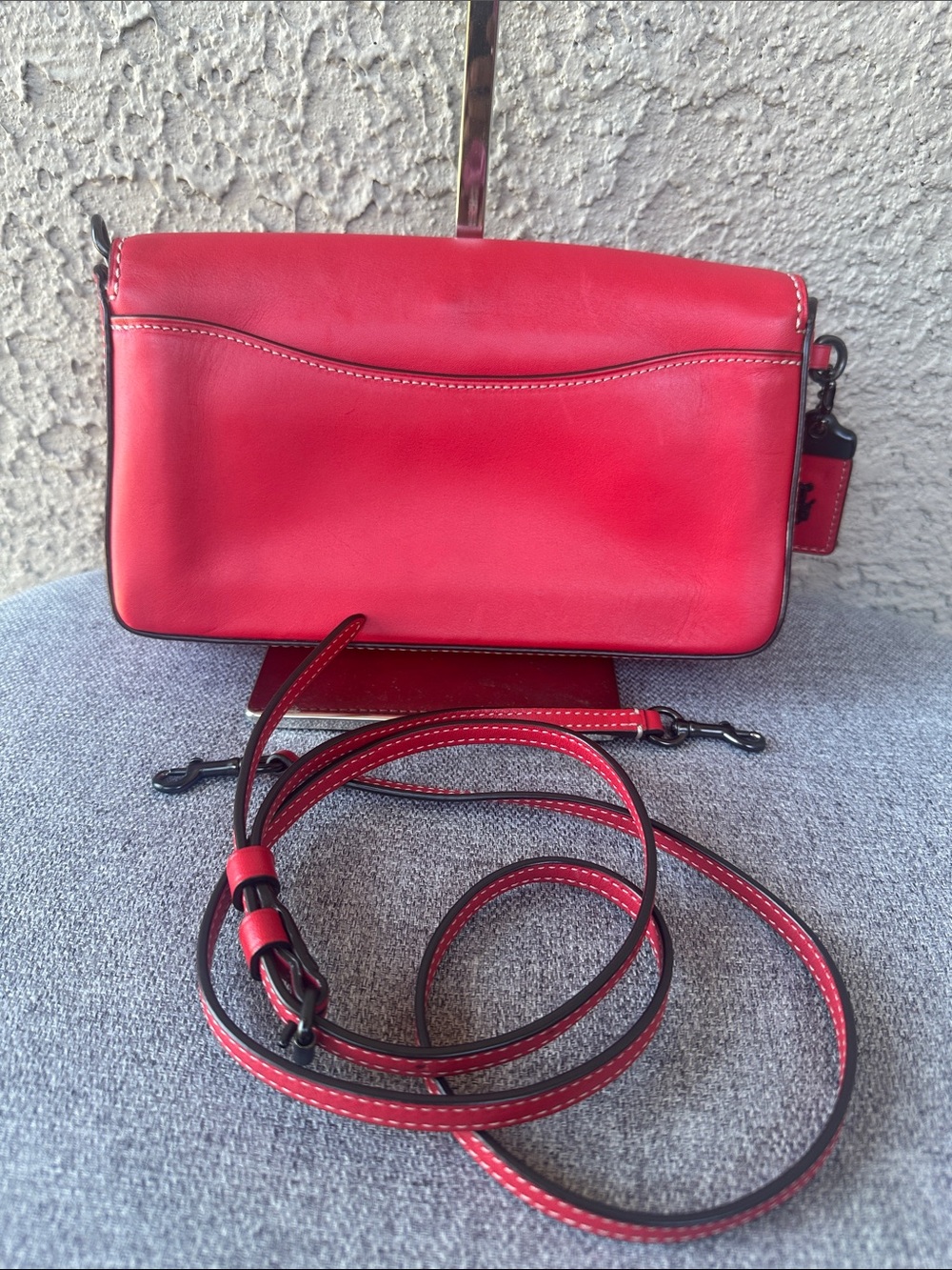 COACH 1941 Glovetan Dinky Crossbody leather crossbody bag - Picture 3 of 9